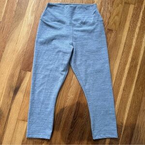 Nike Women’s Gray Size Medium High-Rise Training Crop Leggings NWT MSRP $55